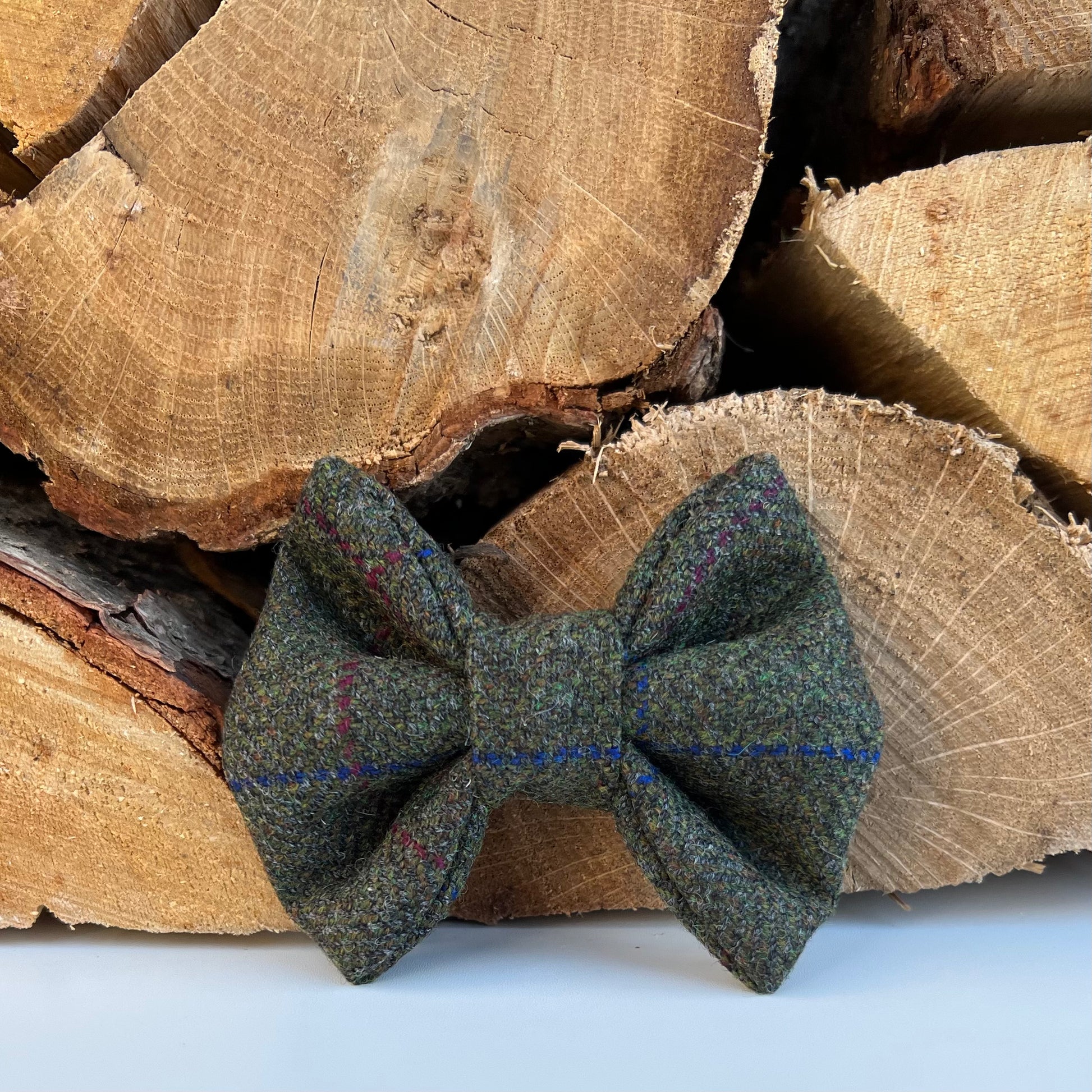 Green Tweed Dog Collar Bow & Lead Set Hunter & Co.